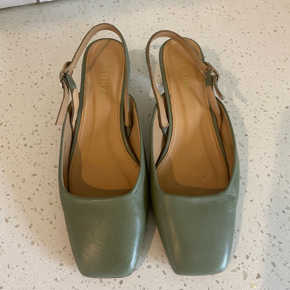 Alohas Lindy Green Square Toe Leather Slingback Heel